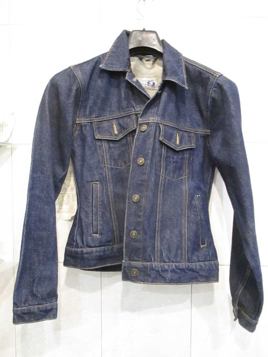 Джинсовая куртка