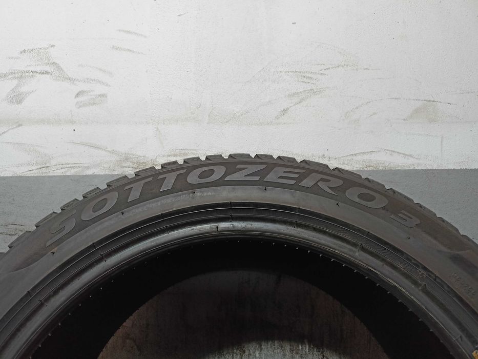 Pirelli Sottozero 3 235/45/18 2019rok 98V 7,2mm (1021)