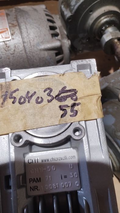 Przekładnie ślimakowe 1:50 1:30 silniki z przekładniami