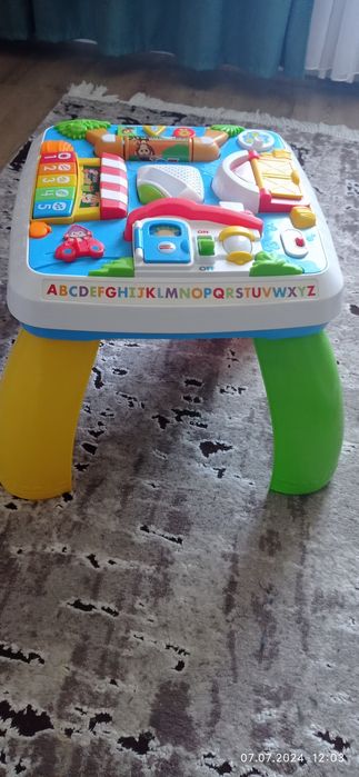 Столик музичний для розвитку діток.