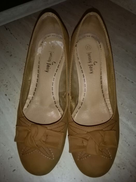 Buty półbuty damskie czółenka r. 37 Jenny Fairy dł wkładki 23cm koturn