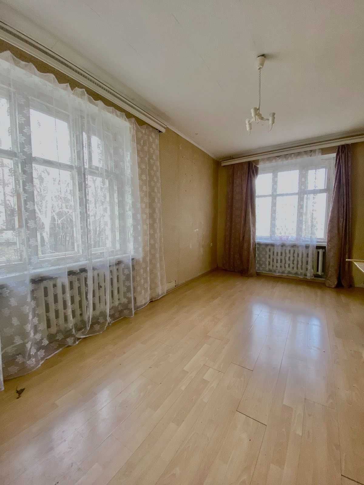 Центр Міста,Простора 3 кімнатна 74м2 ,сталінка ,Сертифікат (NN)