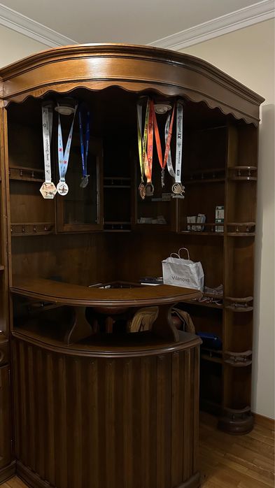 Movel bar sala com bancos