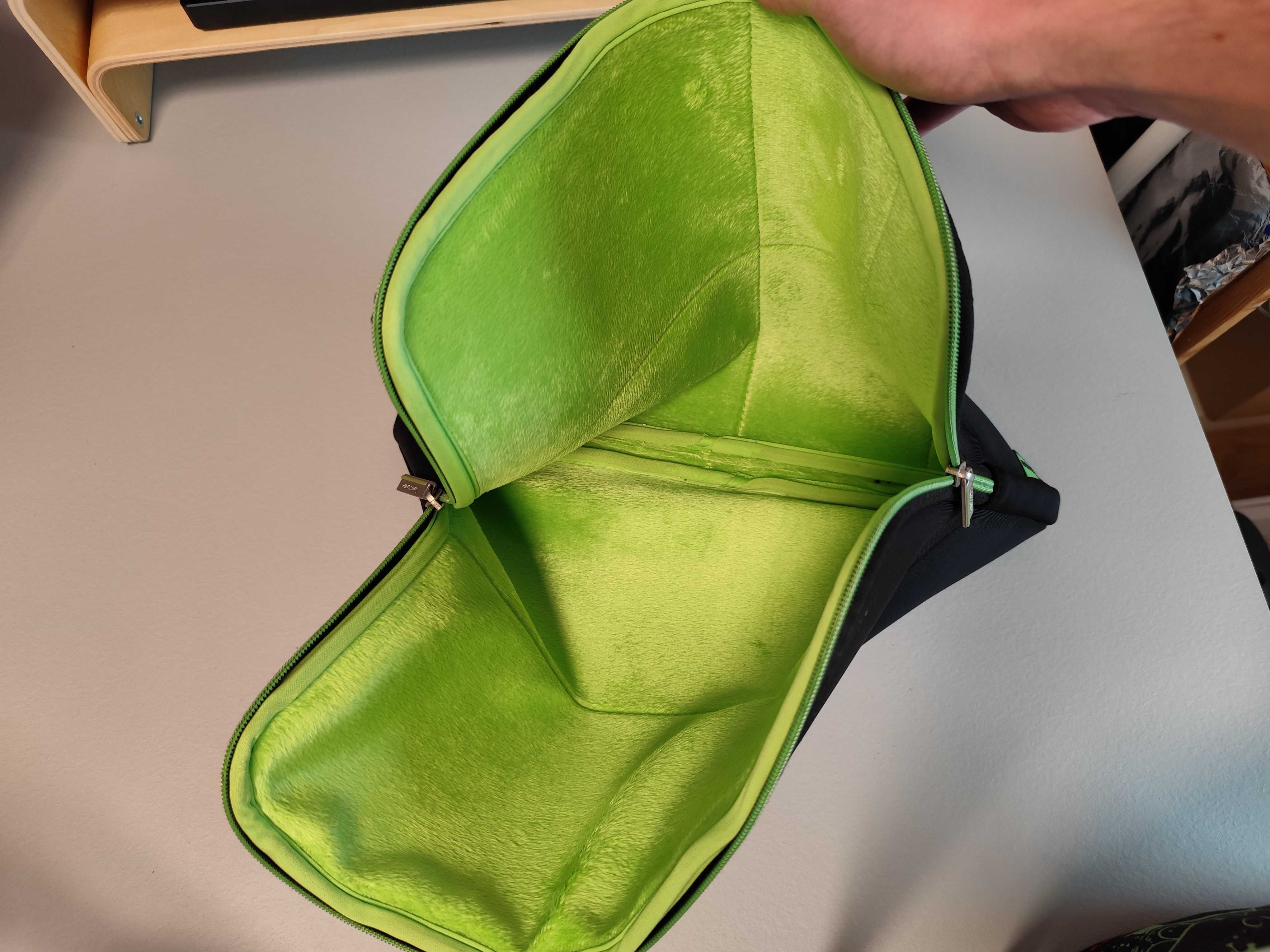 Czarno-zielony pokrowiec na laptopa Samsonite Airglow Sleeves 15.6"