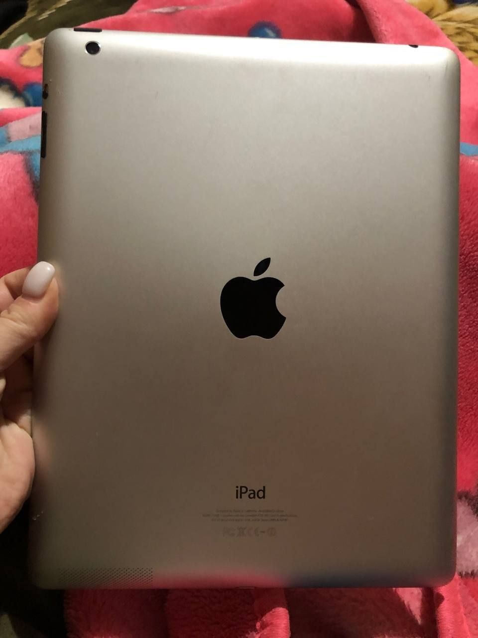 Продаю планшет Apple Ipad