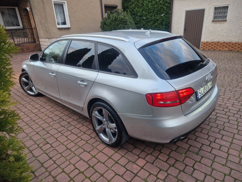 Audi a4 b8 avant 2.0 tdi 143KM s line