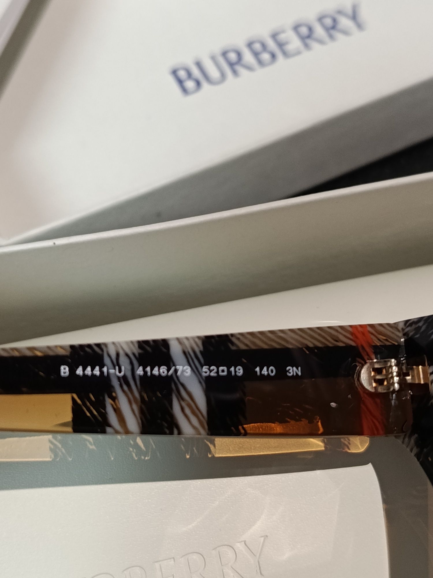 Óculos sol Burberry novos