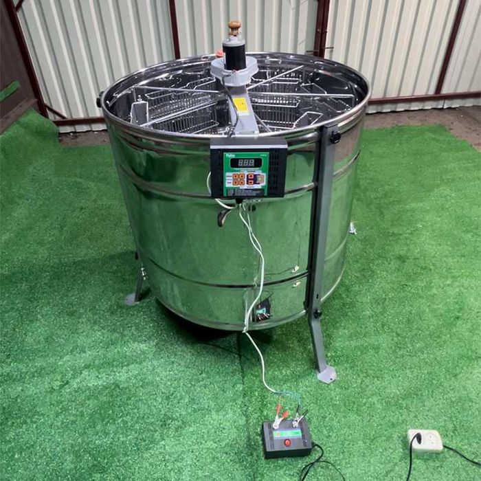 Медогонка полуавтоматическая нерж 6 рамок, с ременным эл.приводом 12В.