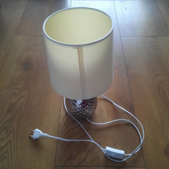 Lampa nocna do sypialni