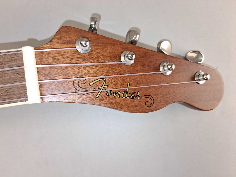 J222 Ukulele Fender California Coast Zuma-Nat Concert