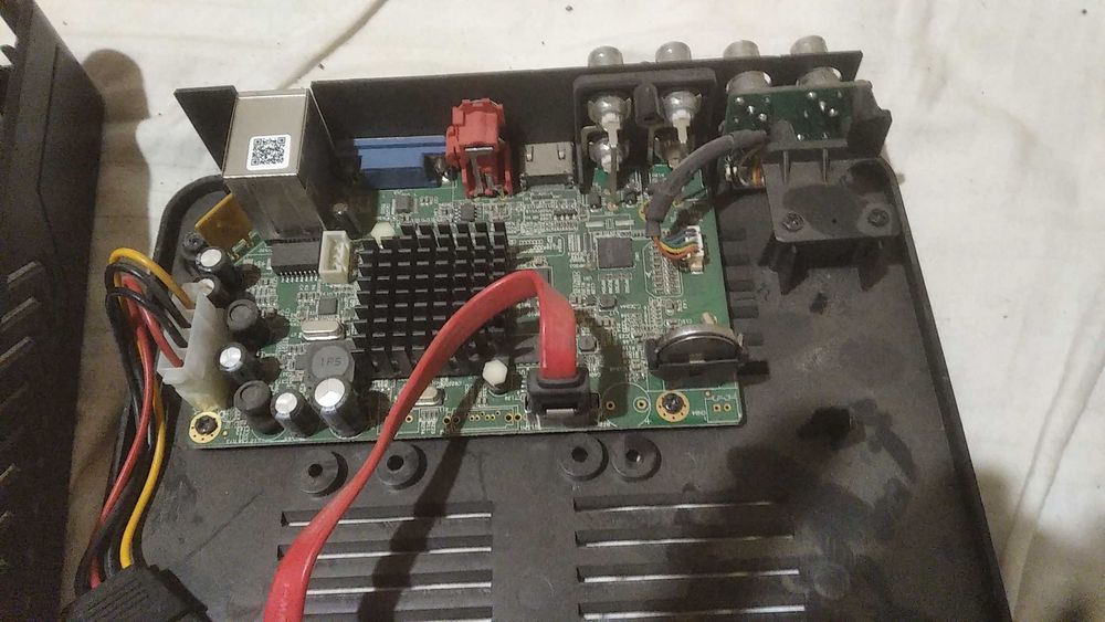 Відеореєстратор interVision 3GR-84USB. На 8 камер