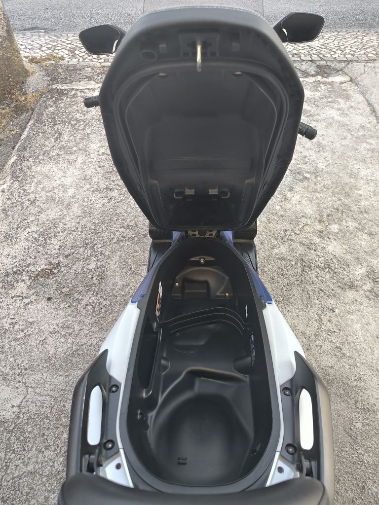 Honda Forza 125 excelente