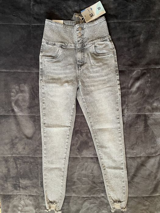 Женские  джинсы (S)