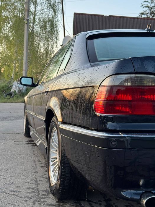 BMW 750 l дизель 4.0