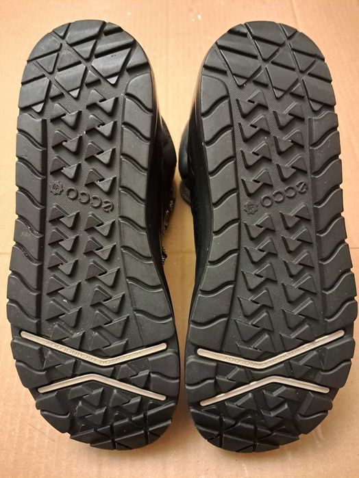 Женские  БОТИНКИ  Ecco  ОРИГТНАЛ размер 40