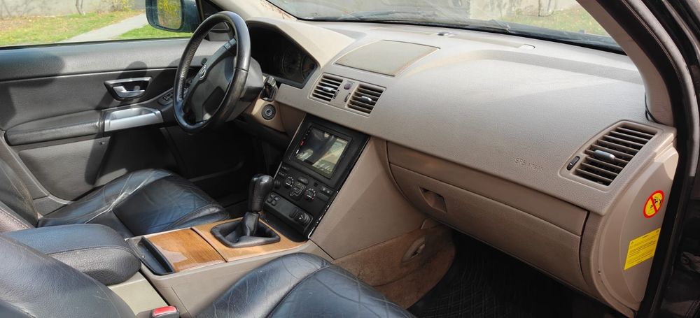 Volvo XC90 2.4 дизель механіка повний привід