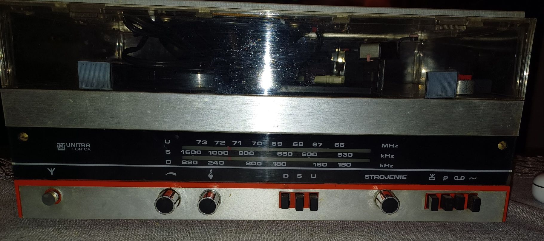 Unitra fonica,gramofon z radiem,ZM 10