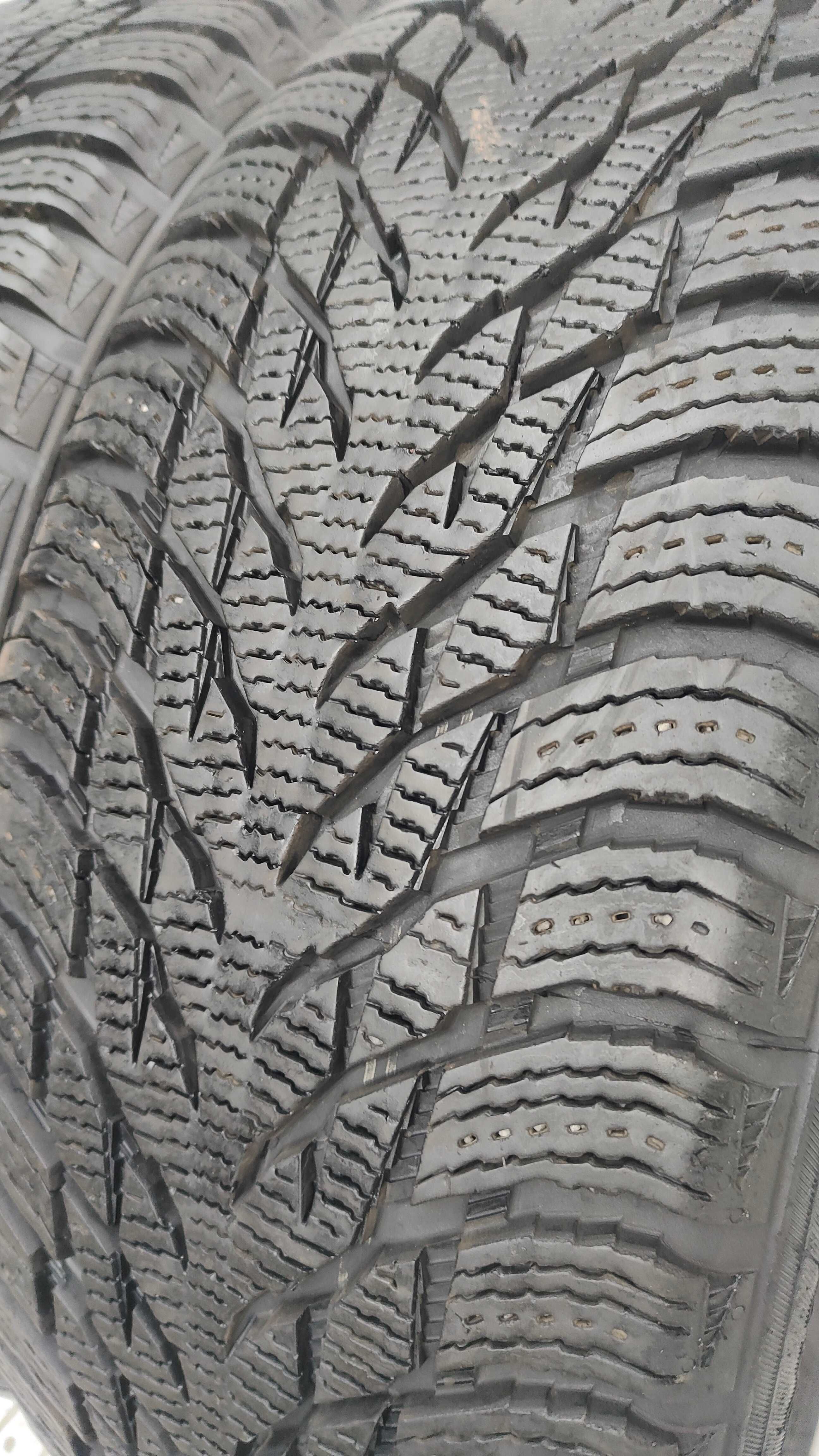 Opony Zimowe 205/55/17 Nokian 2szt 2020r 8mm