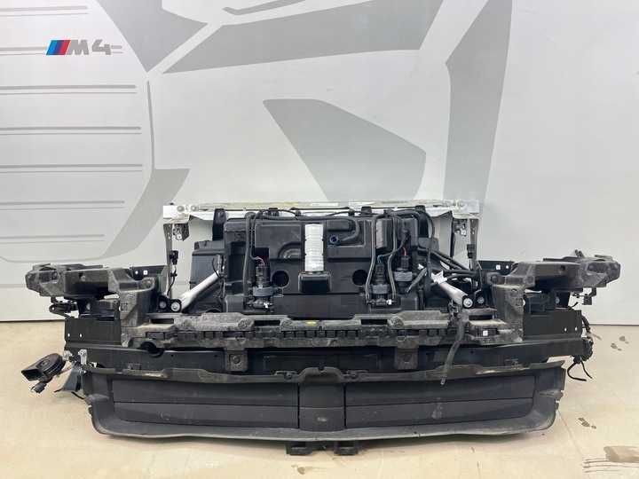 BMW iX i20 Передня панель, телевізор