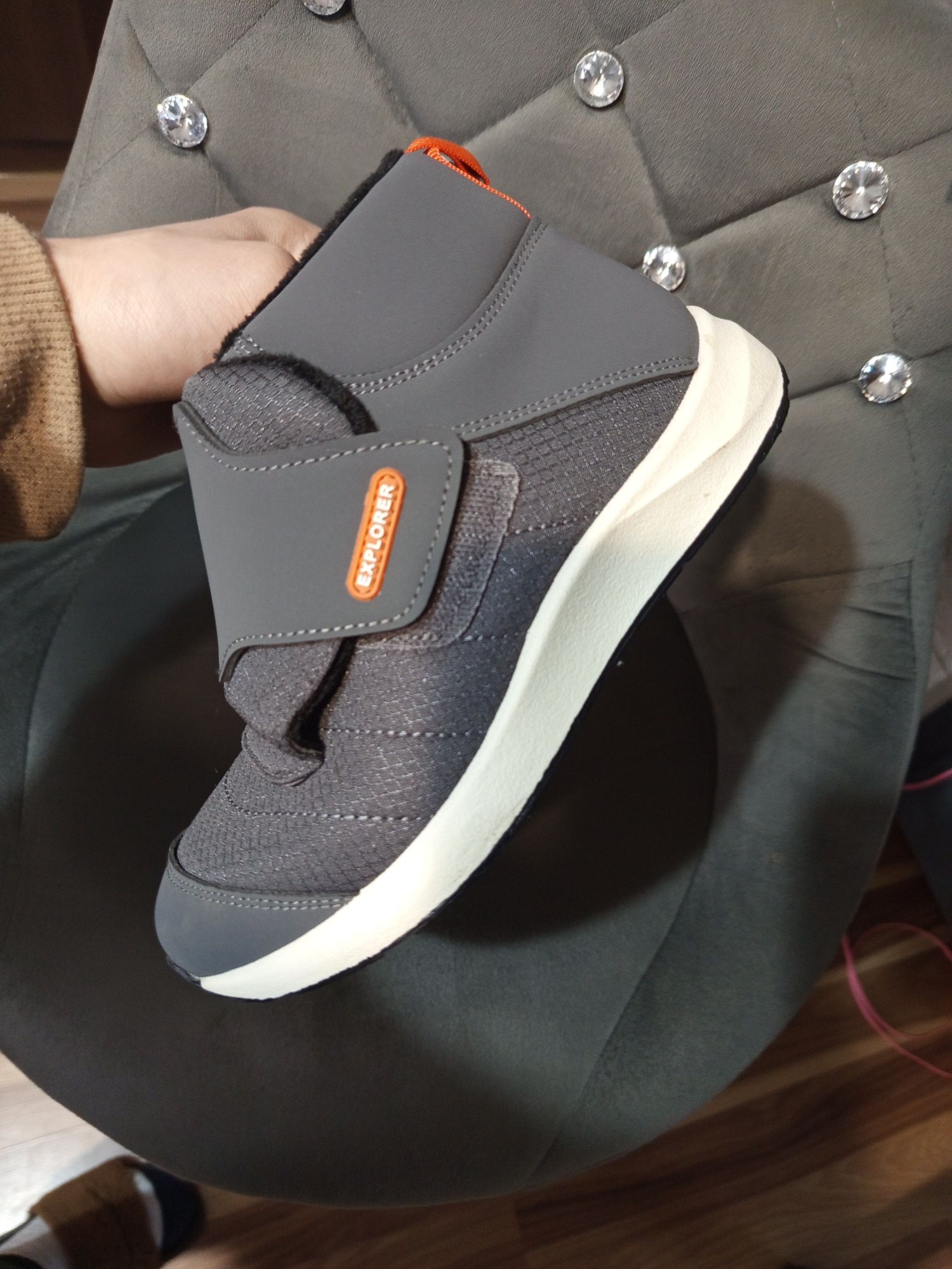 Nowe ładne buty dziecięce wiosenne jesienne łatwe ubieranie r 33 rzepy