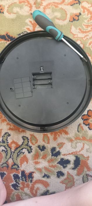 Авто-кармуша для котов собак и так далее.