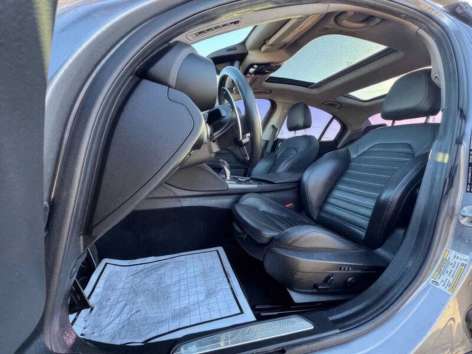 Alfa Romeo Giulia      2019