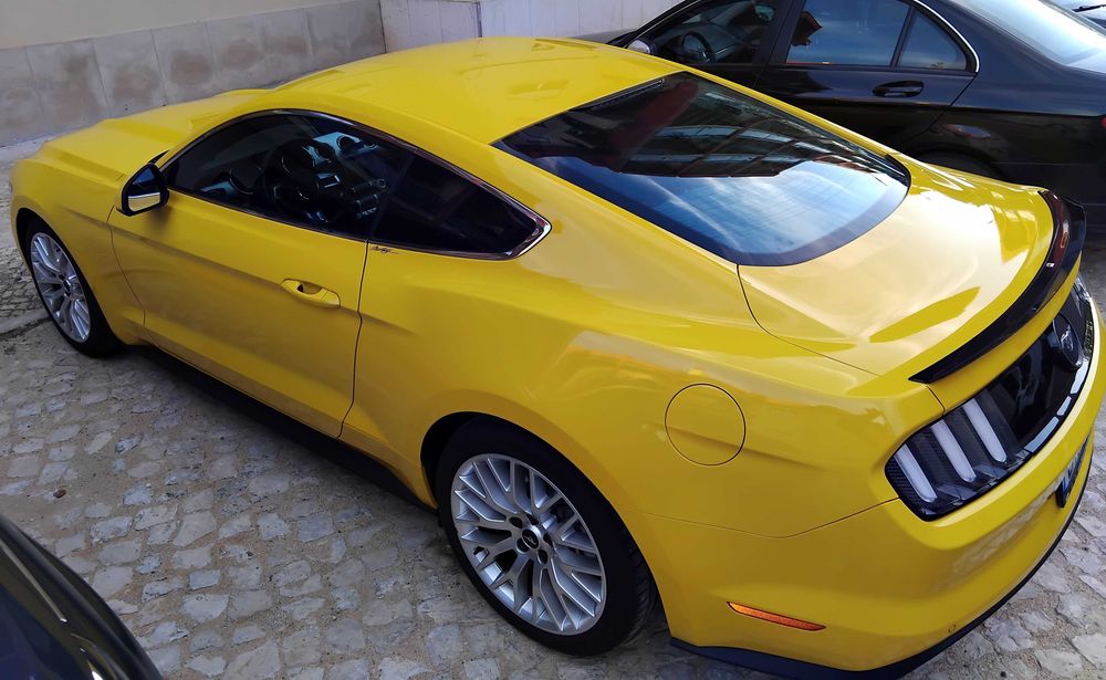 Ford Mustang 2.3 ecoboost como novo