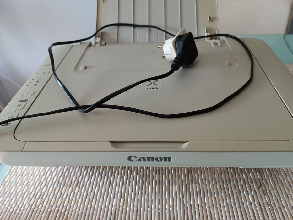 Impressora Canon Bom estado.