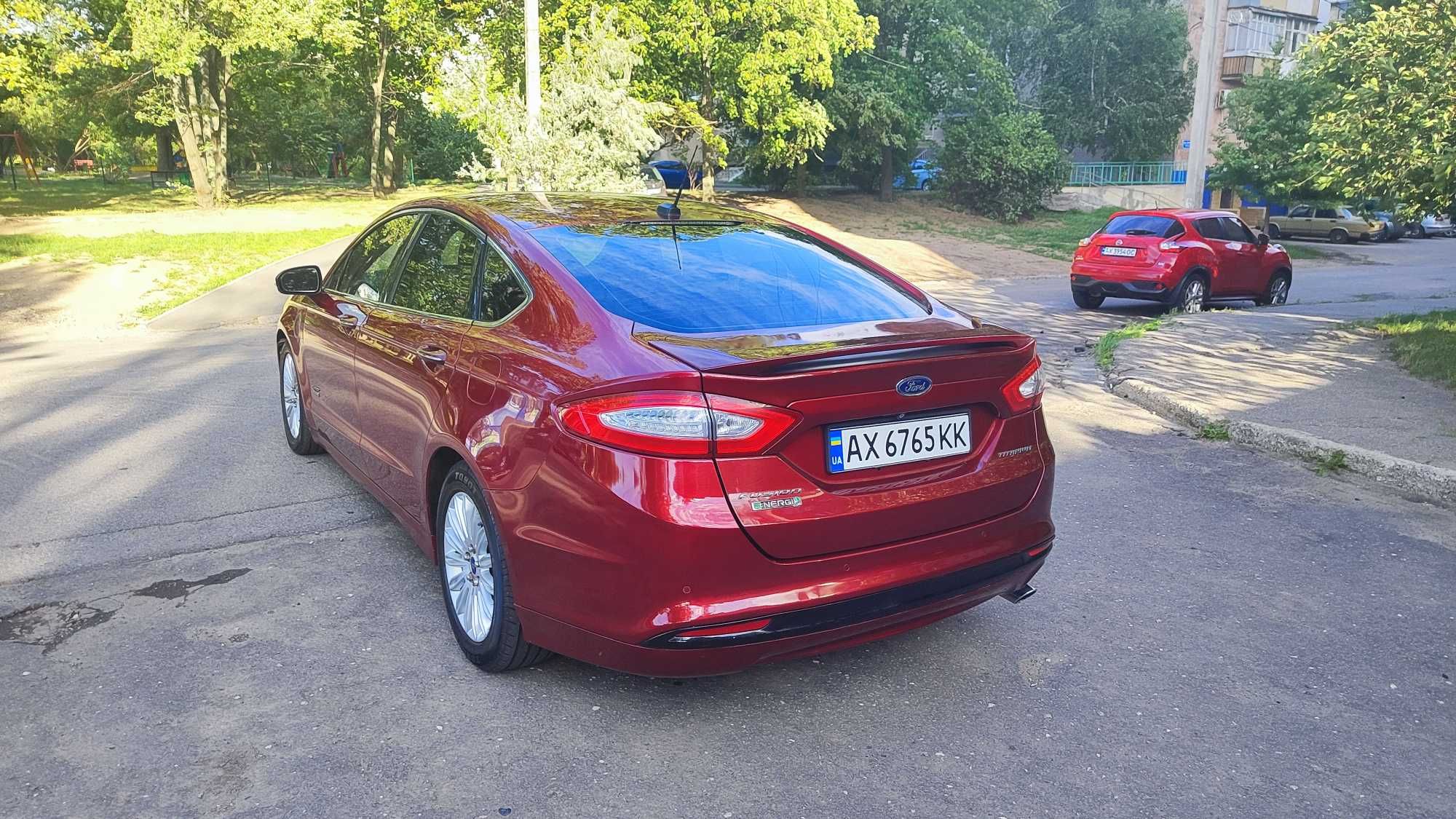 Ford Fusion Titanium PHEV 2014