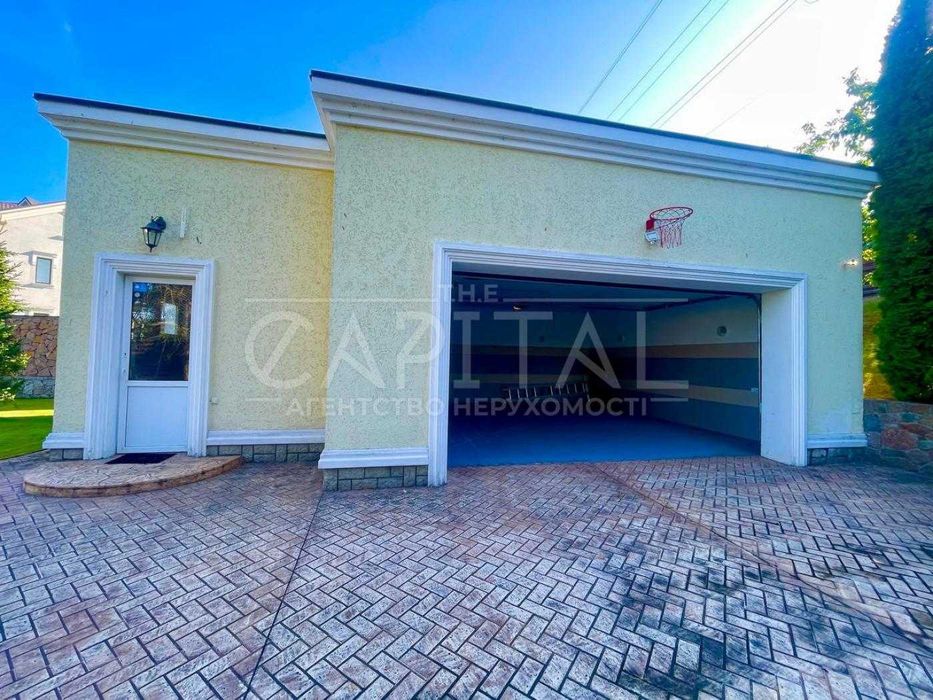 ВЕЛИЧНА РЕЗИДЕНЦІЯ біля води 420м2 — розкіш і приватність у Плютах