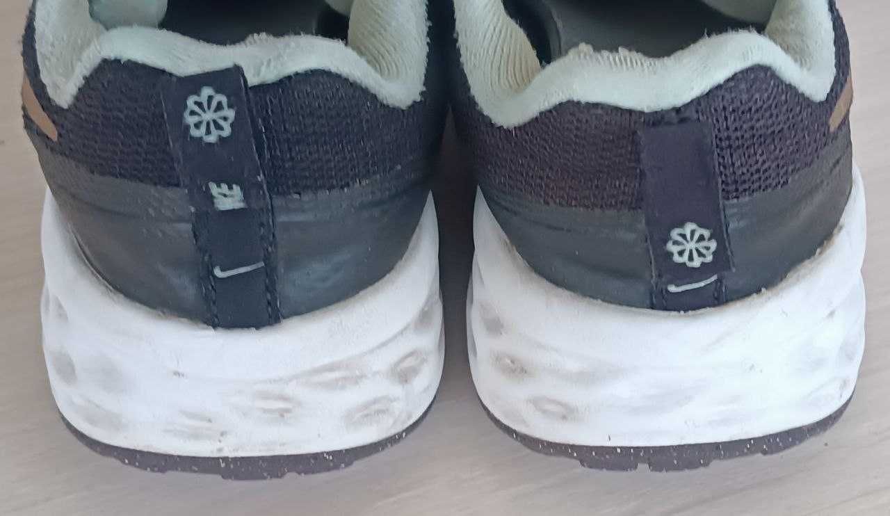 Дитячі кросівки Nike розмір 31.5