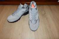 Кроссовки nike air huarache run trainers in grey 852628-003