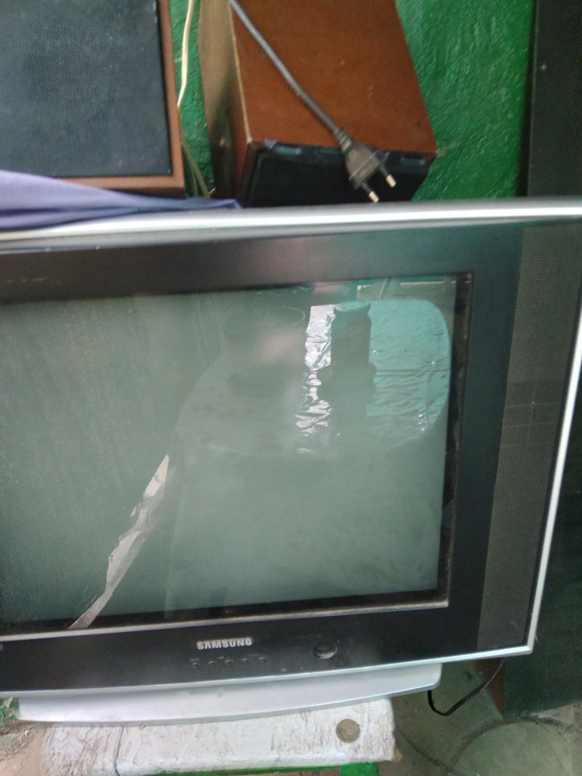 Телевізор  400 гривень