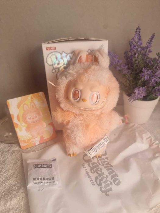 Happiness Labubu - Big into Energy