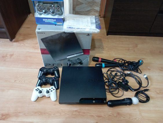 Ps3 + 4 pady i 60 gier, kamera, kinect