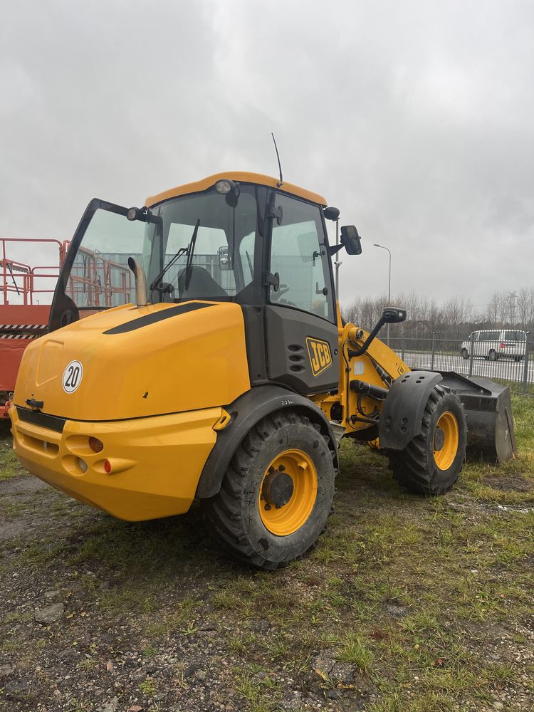 Wynajem ładowarki Jcb 409 cena za Dobe