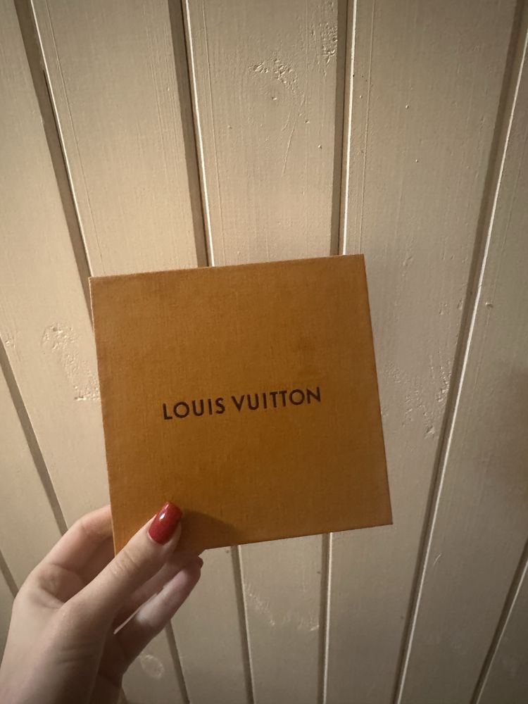 Коробка louis vuitton маленькая