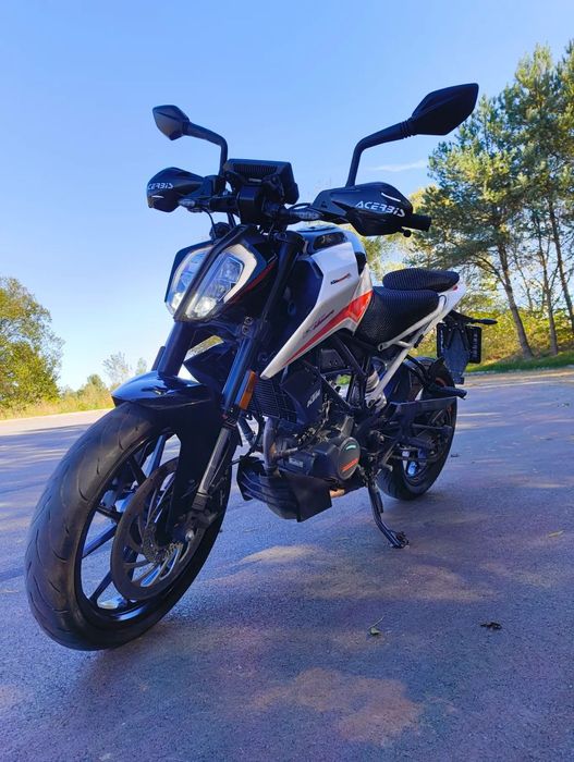 KTM Duke KTM Duke 125 ABS Nowy model 2022r 12tyś przebieg Zarejestrowany w PL