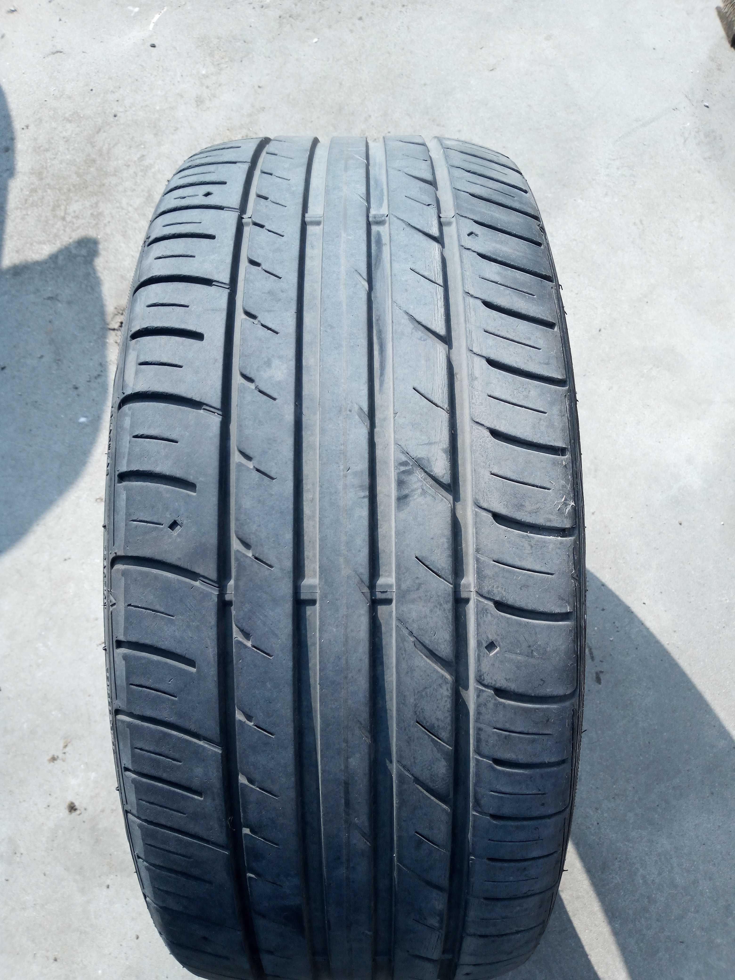 Opona Falcen Ziex ZE914 235x40 R18 2018r 1 szt