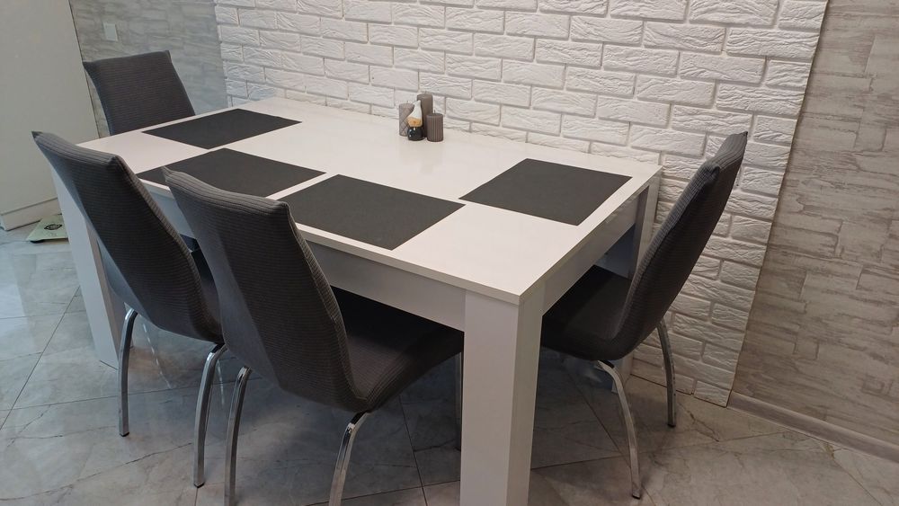 Стіл на кухню чи вітальню 160х95