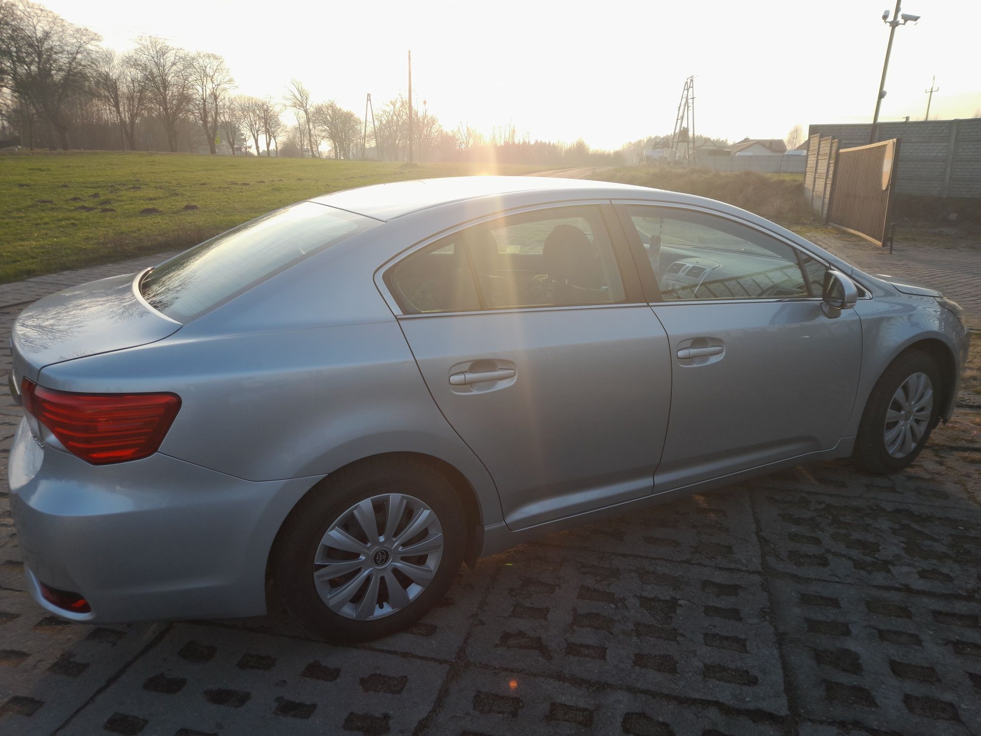 Toyota Avensis 1.8 147 km