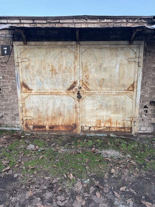 Продам капітальний гараж