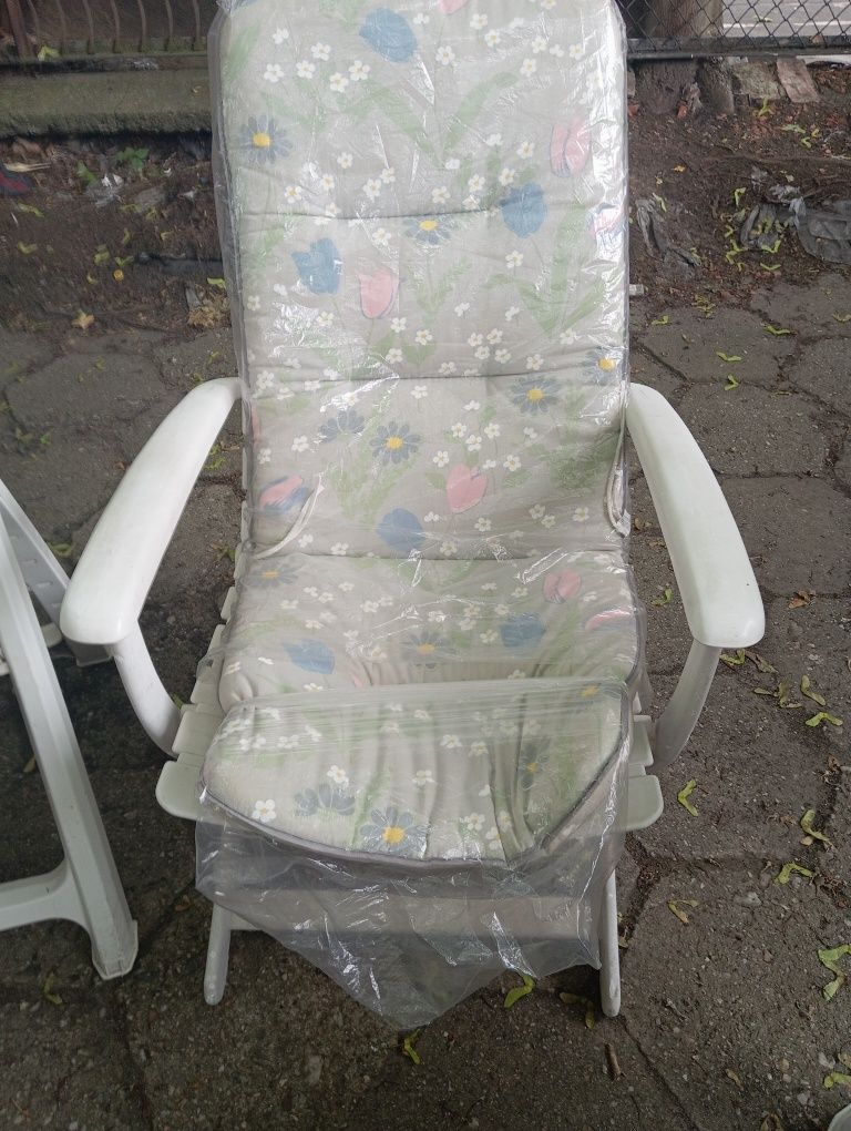 Fotele ogrodowe z materacami (cena za sztukę)