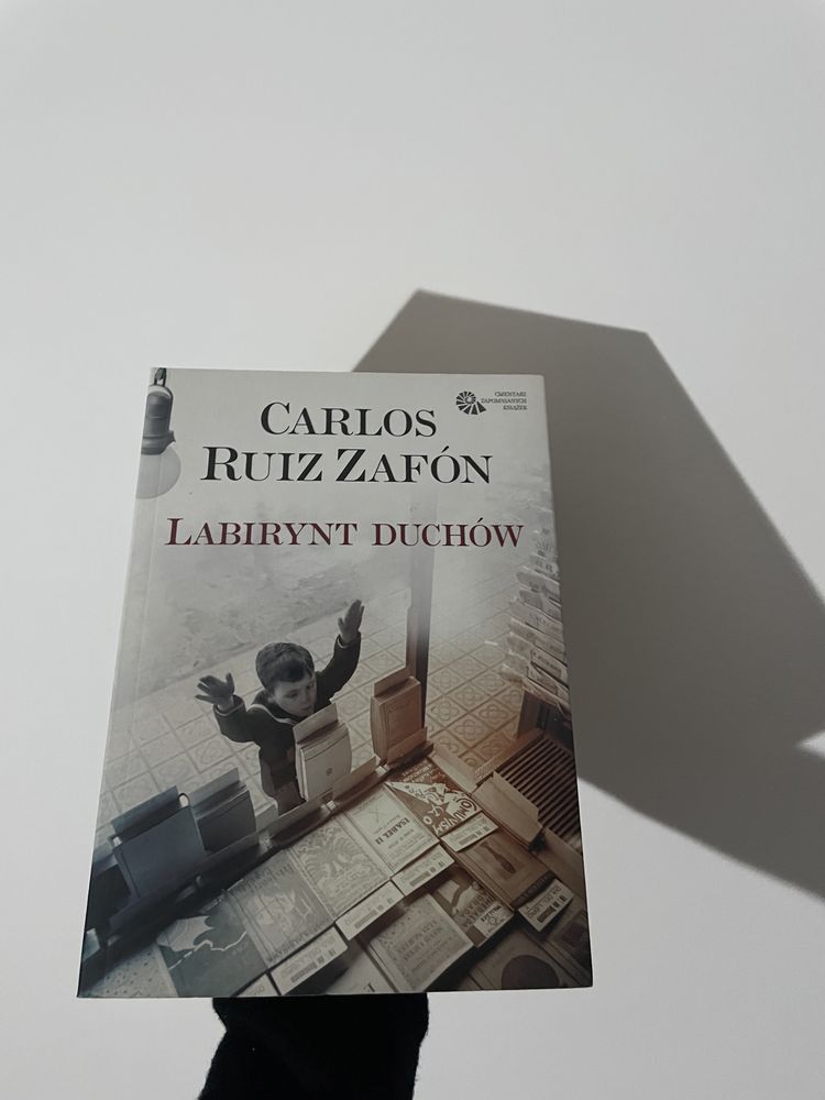 Carlos Ruiz Zafón „Labirynt duchów”