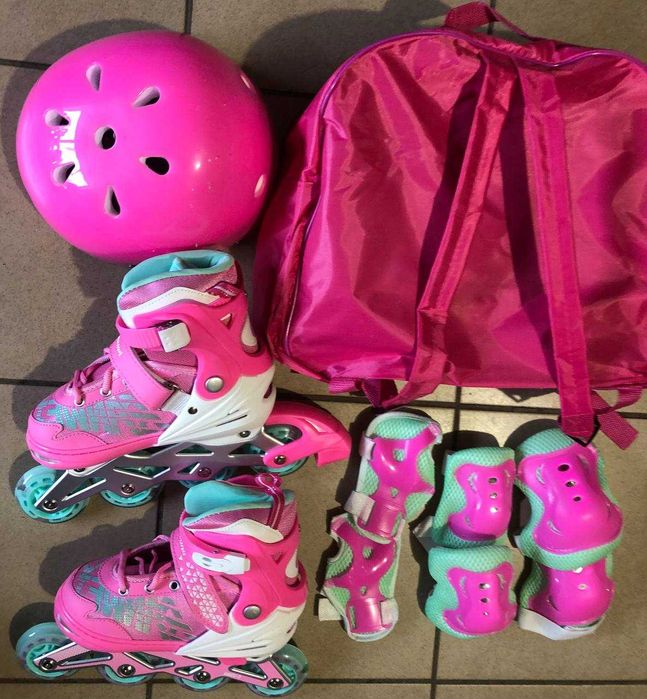 Игровой набор:ролики(все! колеса светящиеся), защита, шлем, рюкзачек