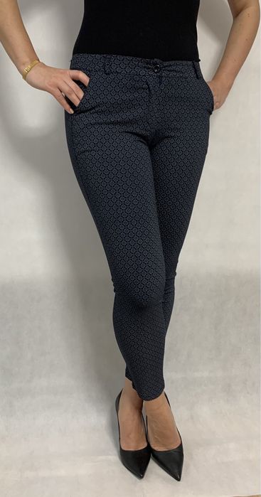 Damskie spodnie New Collection, rozmiar S