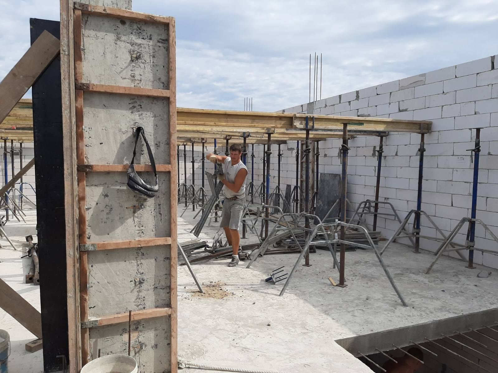 Продам горизонтальную опалубку, стойка, корона, балка, ригель