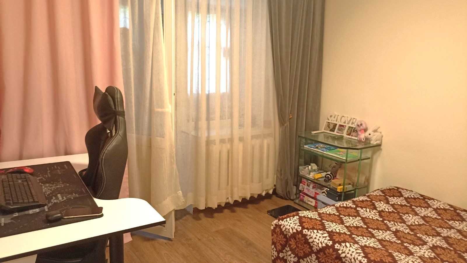 Продам 3 к. кв. у Дніпровському районі, вул. Анатолія Солов'яненко 13