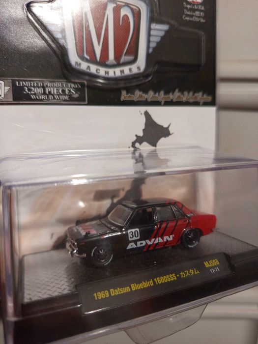 2 Miniaturas 1/64 Yokohama Advan