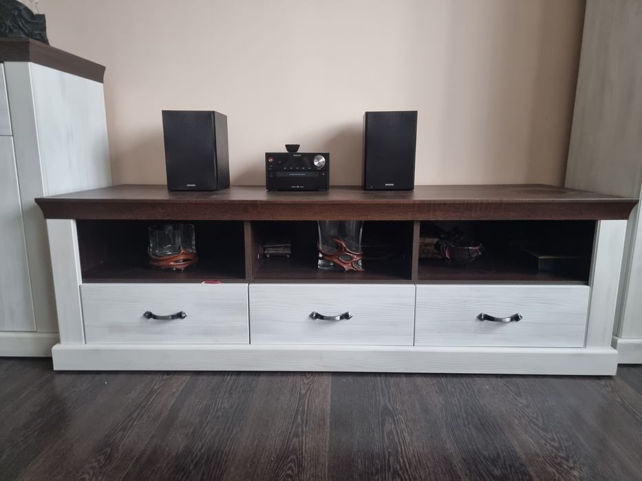 Komoda pod telewizor